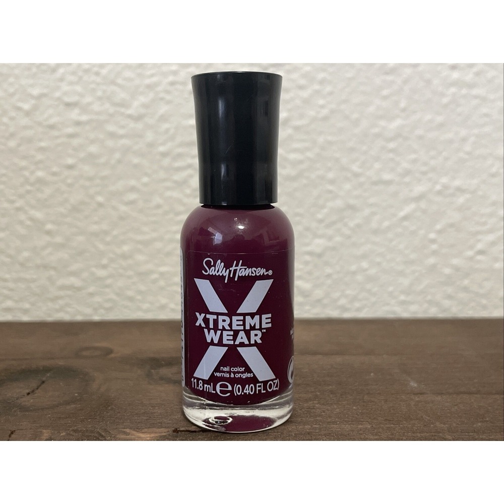 Sally Hansen Xtreme‎ Wear Nail Polish 584 With the Beet 0.4oz Burgundy Like New